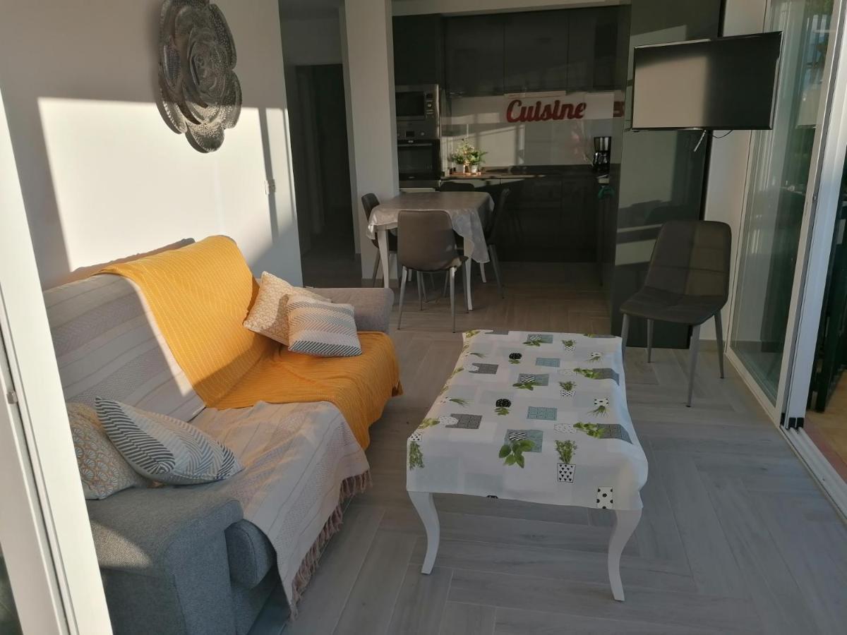 Appartement Moderne Pour 6 Adultes Benalmádena Kültér fotó